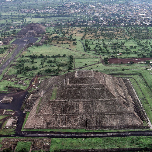 Vue aérienne de Teotihuacan