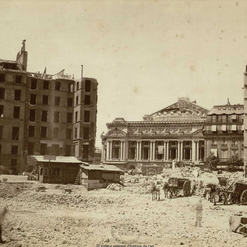 Construction de l’opéra Garnier à Paris