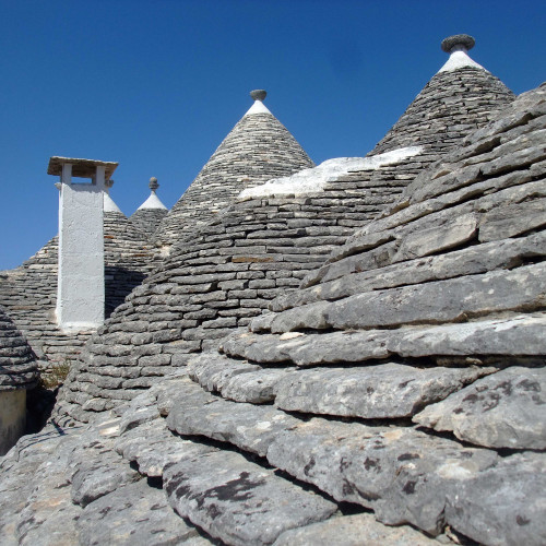 Toits de pierre en Italie du sud (trulli)