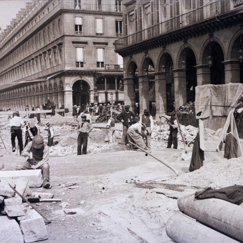 Travaux du métropolitain, rue de Rivoli, Paris, mai 1899