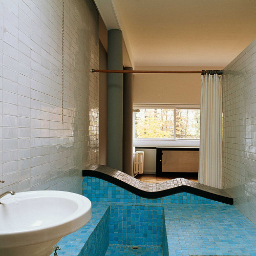 Salle de bains de la Villa Savoye, Poissy (Yvelines)