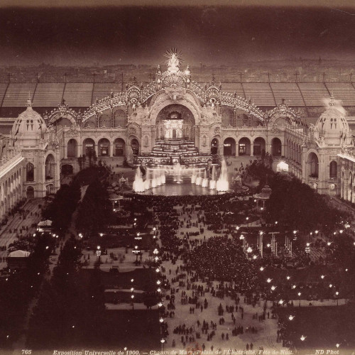 Exposition universelle de 1900. Champ de Mars, palais de l’électricité, fête de nuit.