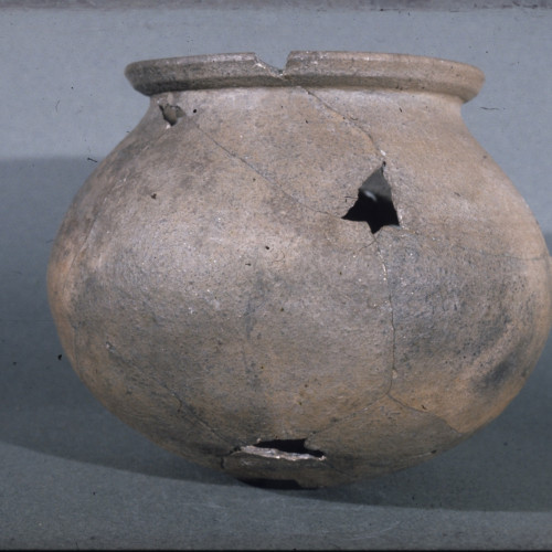 Pot à cuire découvert dans le village de Dracy (Bourgogne)
