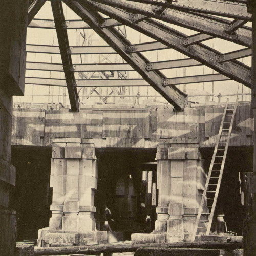 Construction de l’opéra Garnier à Paris, vue du vestibule circulaire et du plancher du parterre